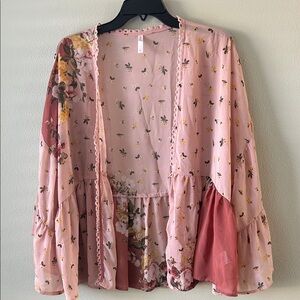 Xhilaration Pink Floral Top size Large